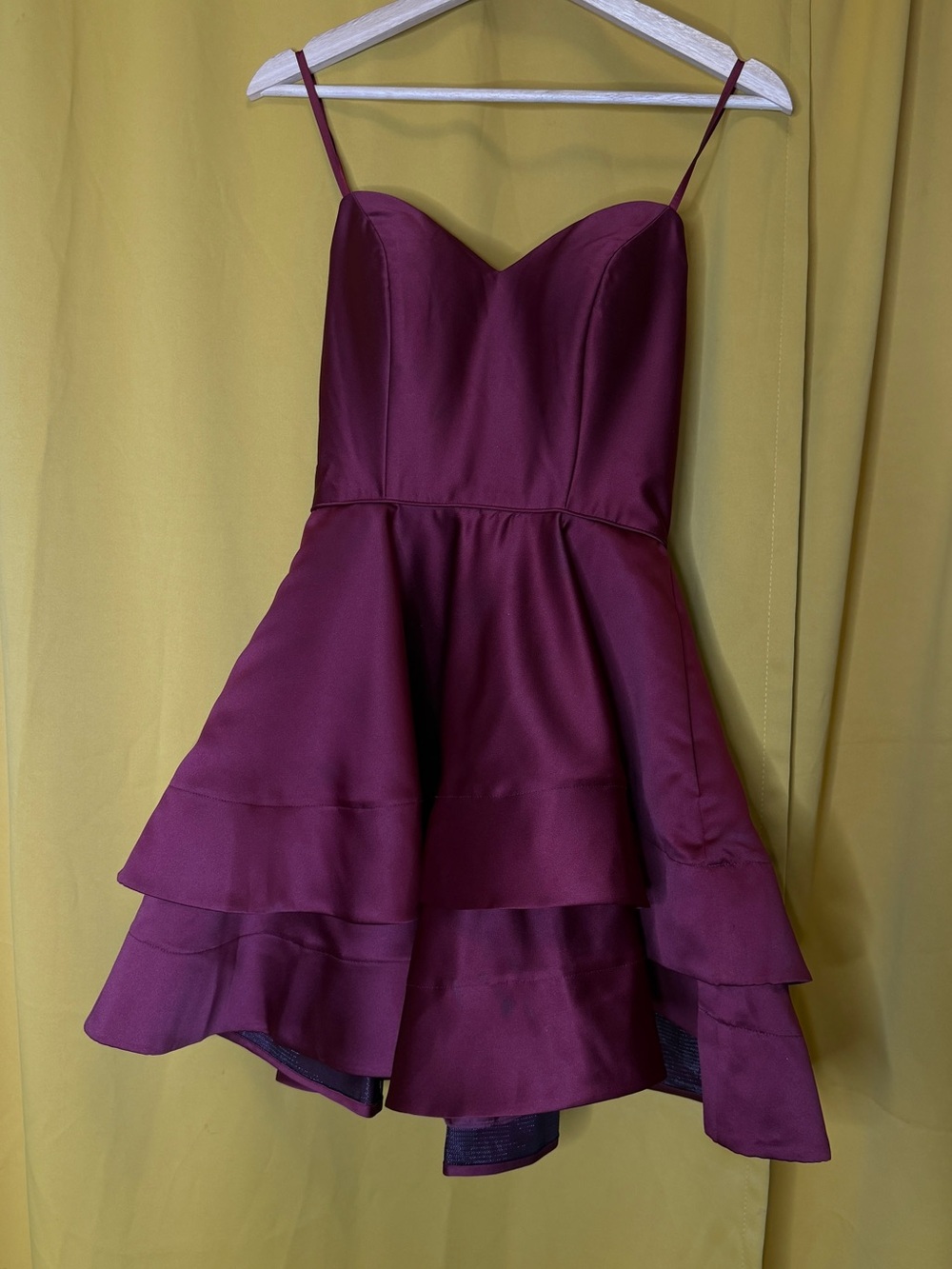 Blondie Nites Burgundy Strapless Sweetheart Mini Dress